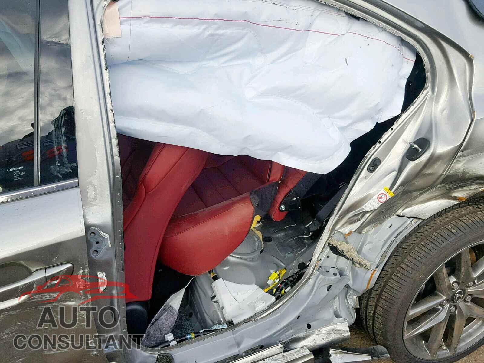LEXUS IS 2018 - JTHBA1D28J5063793