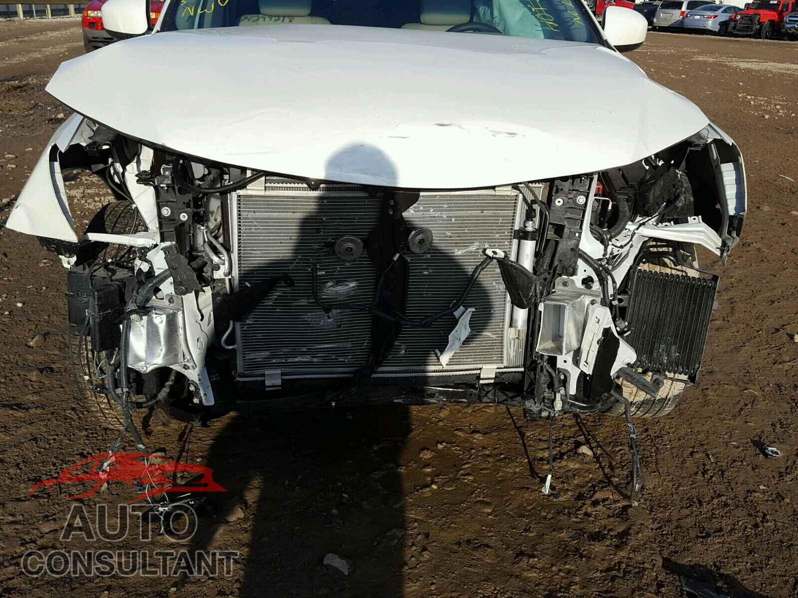 NISSAN PATHFINDER 2016 - 5N1AR2MM1GC617110