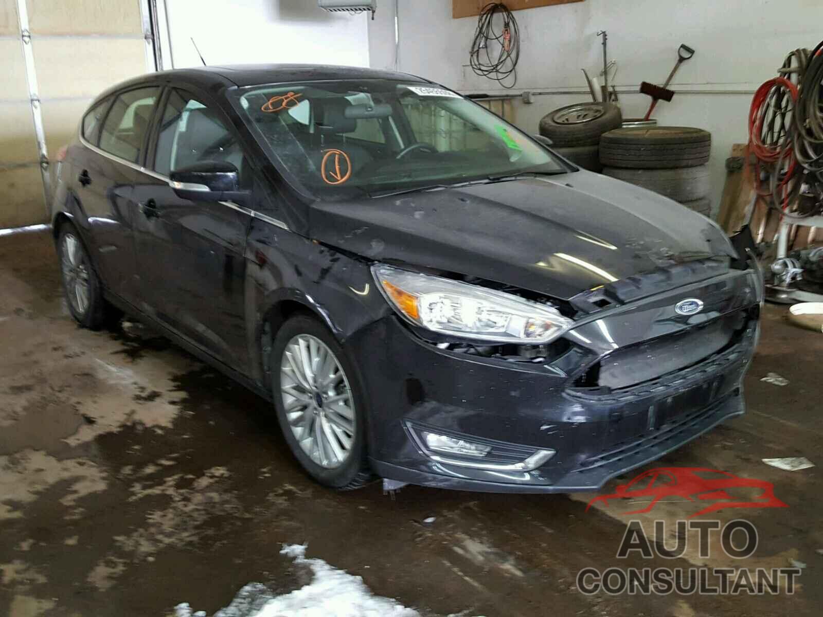 FORD FOCUS 2015 - 1FADP3N22FL210850