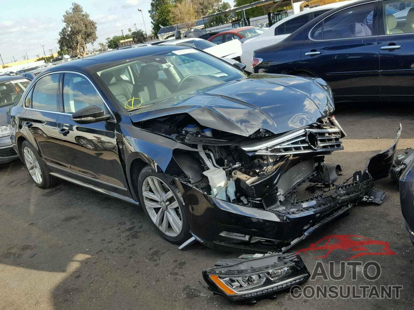 VOLKSWAGEN PASSAT 2016 - 1VWCT7A37GC018667