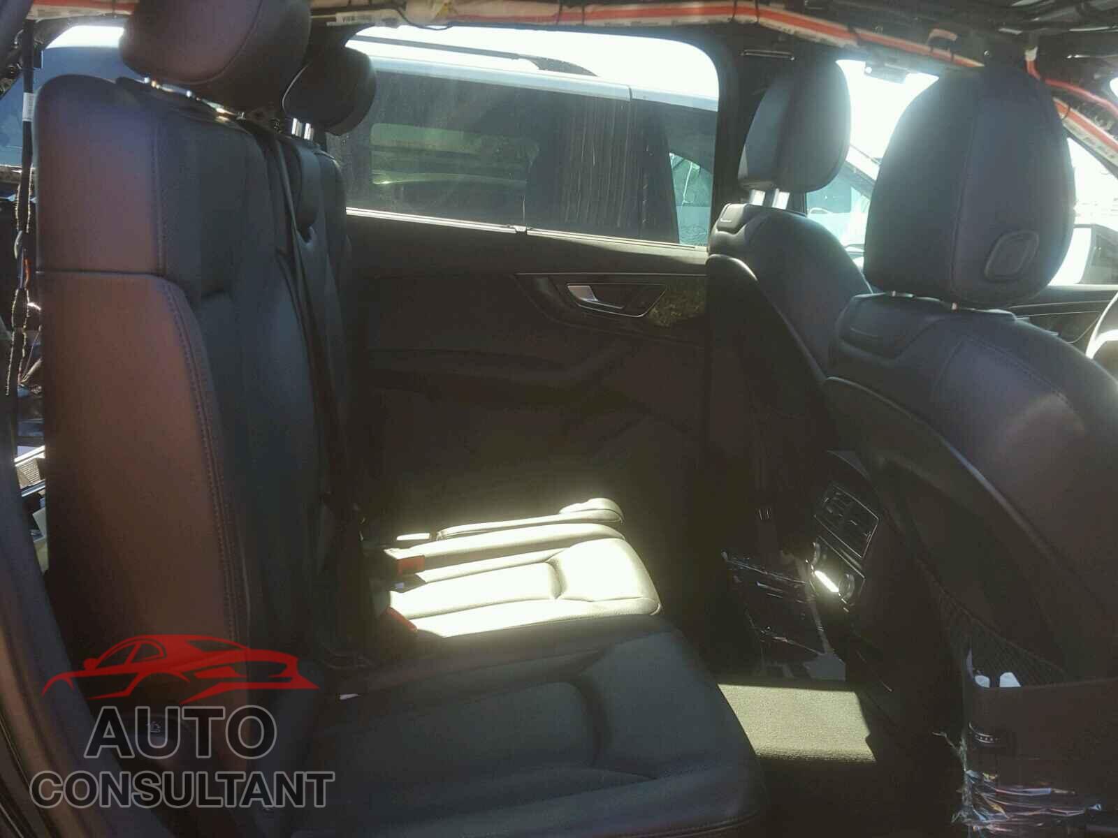 AUDI Q7 2017 - WA1LAAF73HD024473