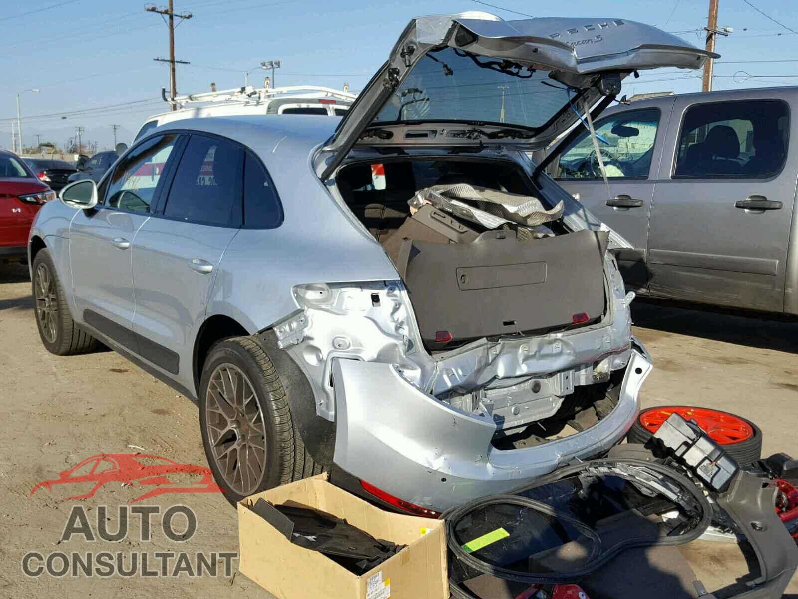 PORSCHE MACAN 2015 - WP1AB2A5XFLB61417