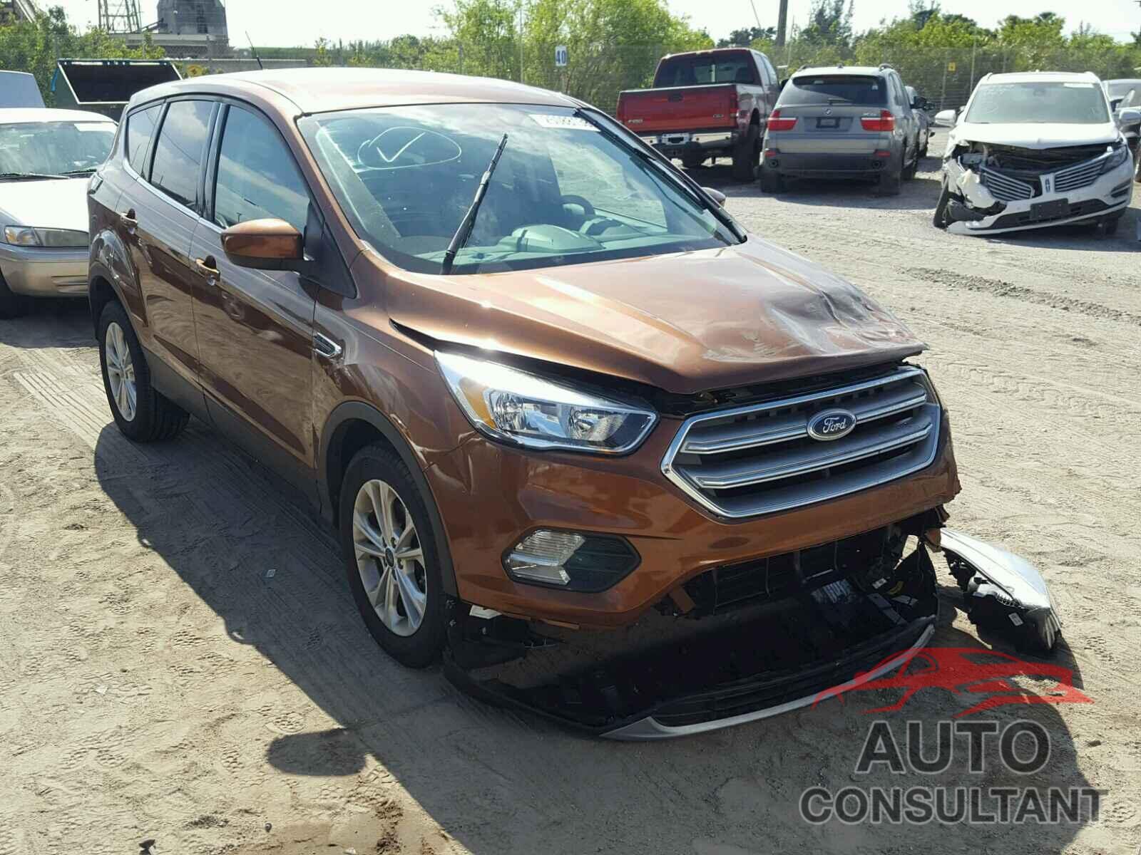 FORD ESCAPE 2017 - 1FMCU0GD2HUB49309