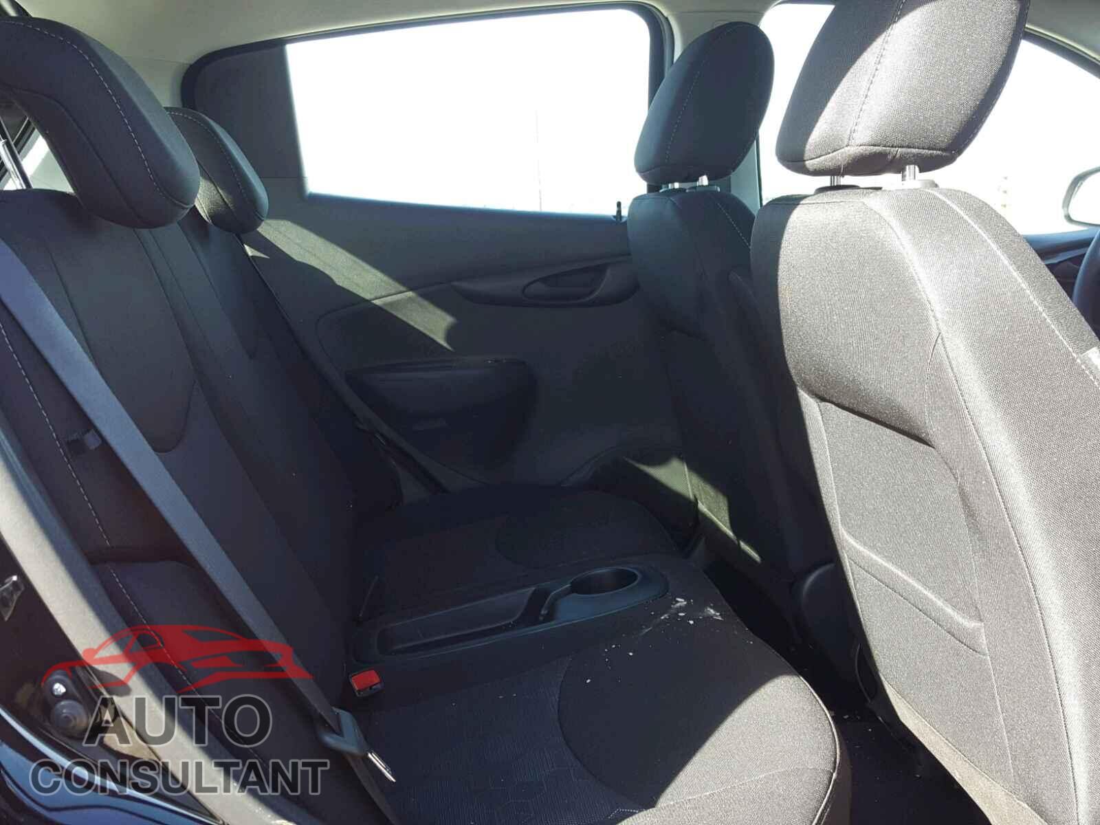 CHEVROLET SPARK 2017 - KL8CD6SA9HC814841
