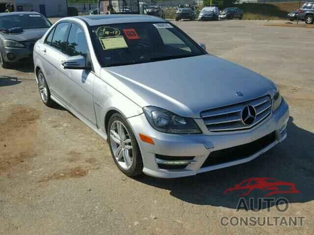 MERCEDES-BENZ C250 2012 - WDDGF4HB9CR206417