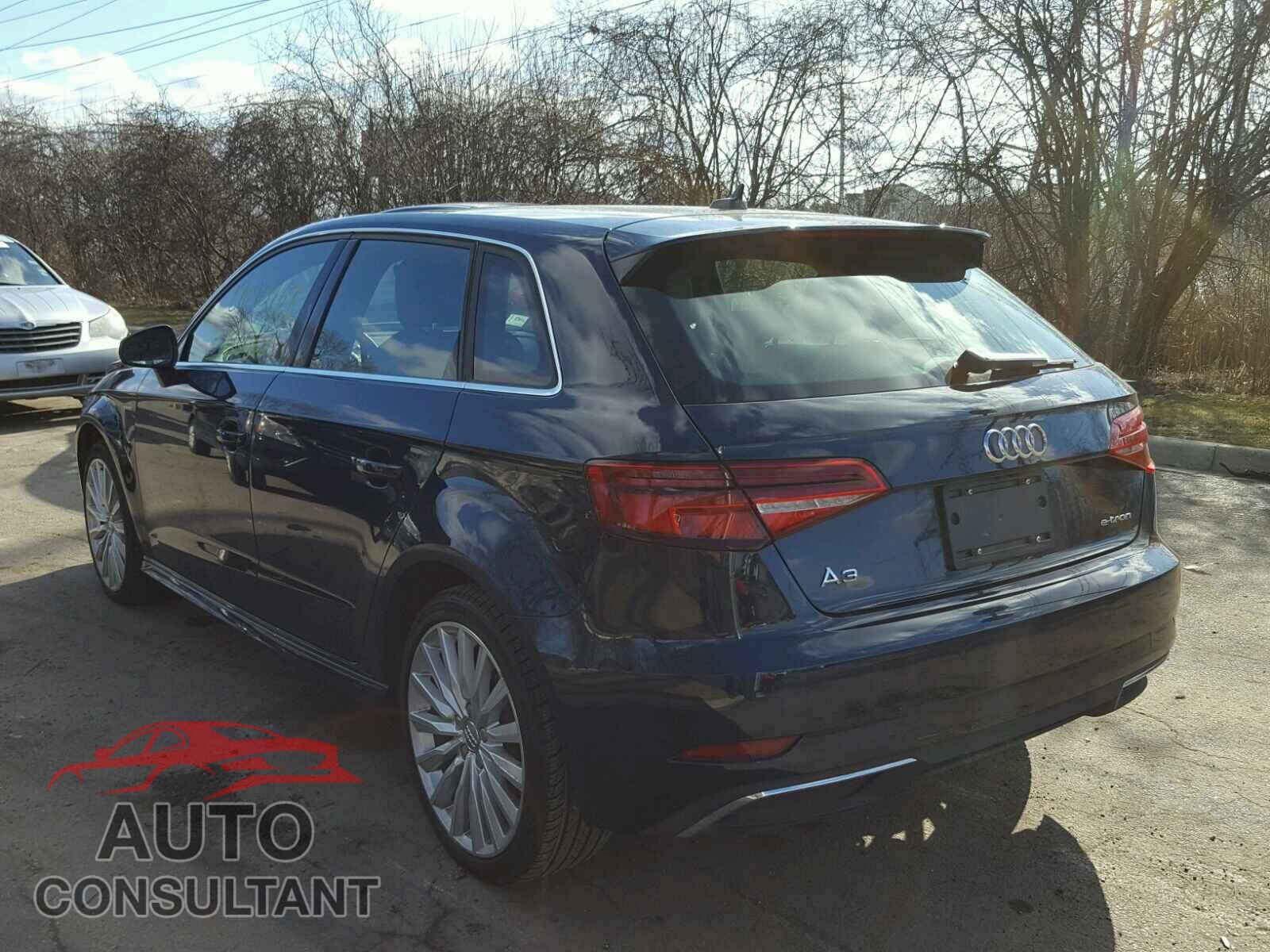 AUDI A3 2017 - WAUTPBFF4HA106521