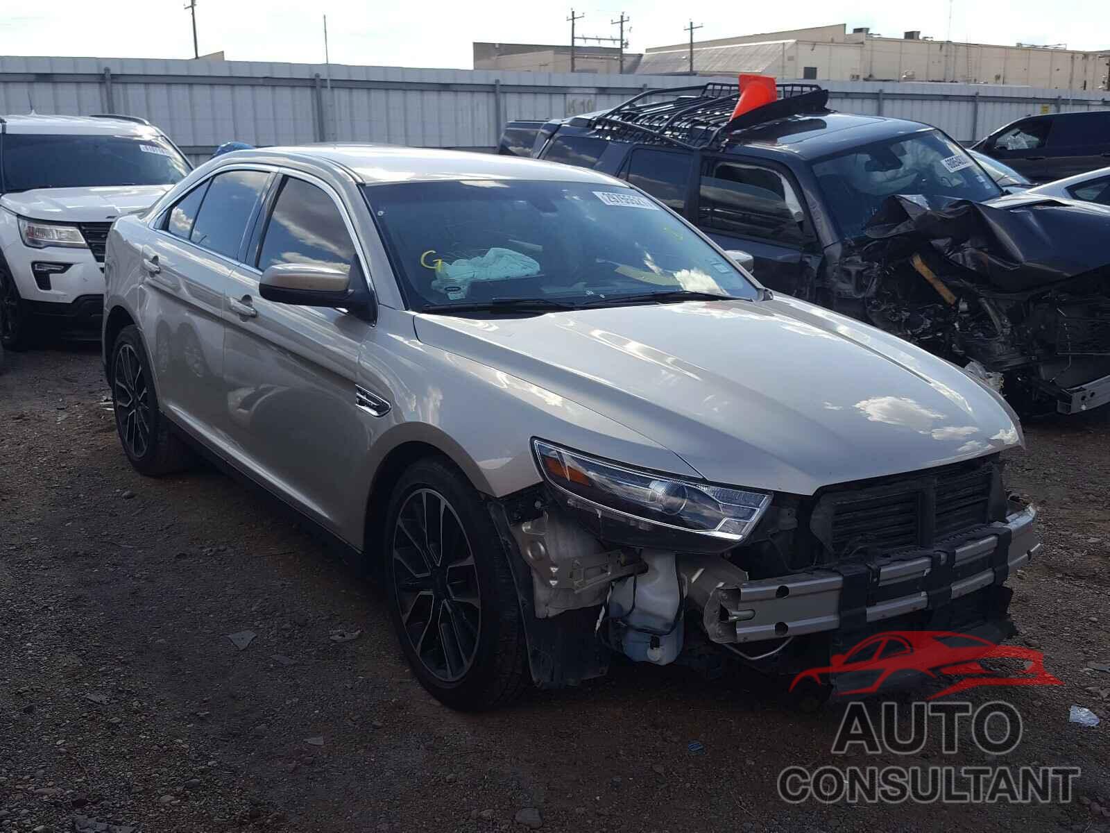 FORD TAURUS 2018 - 1FAHP2E82JG142275