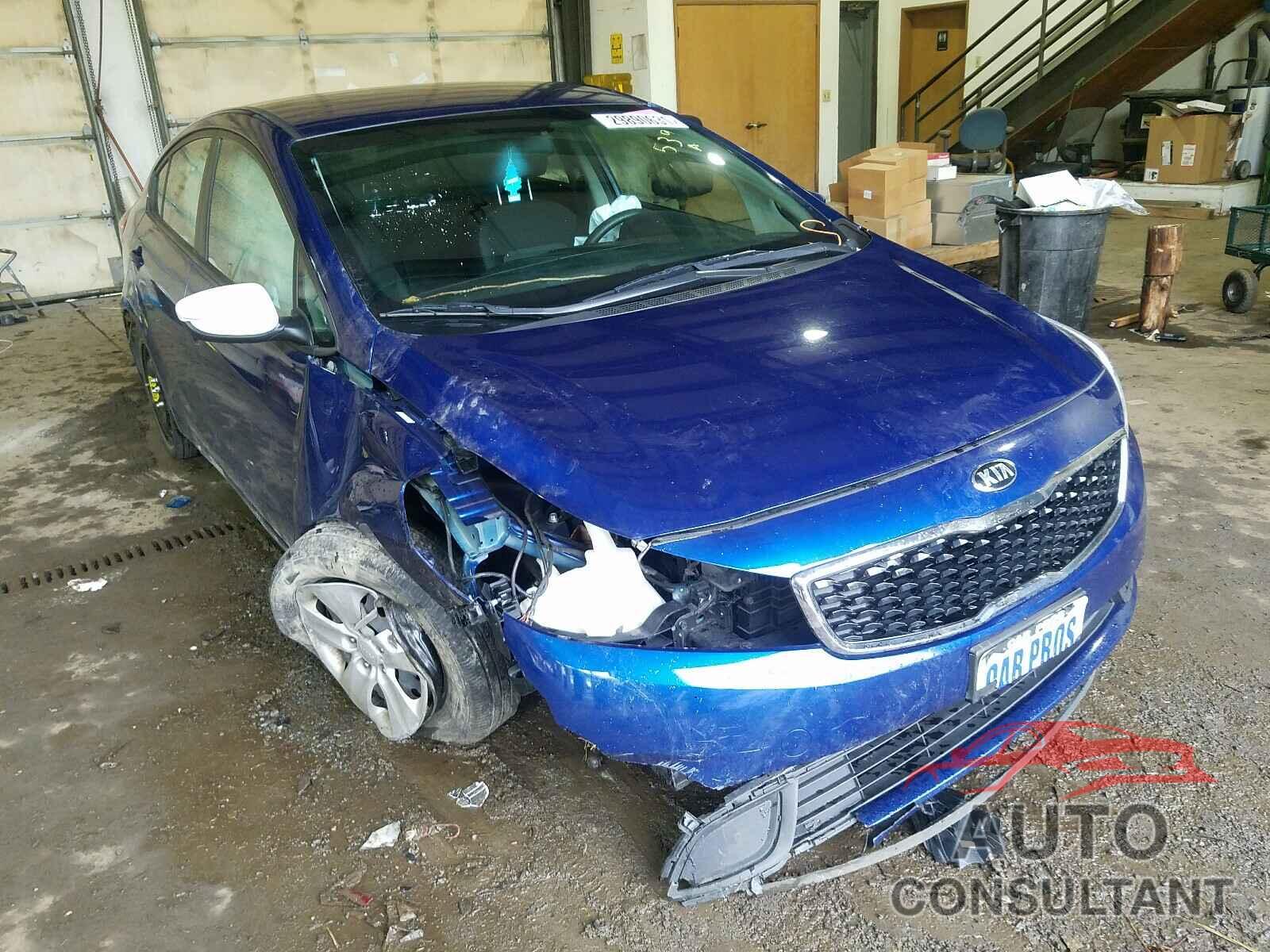 KIA FORTE 2018 - 3KPFL4A77JE194958