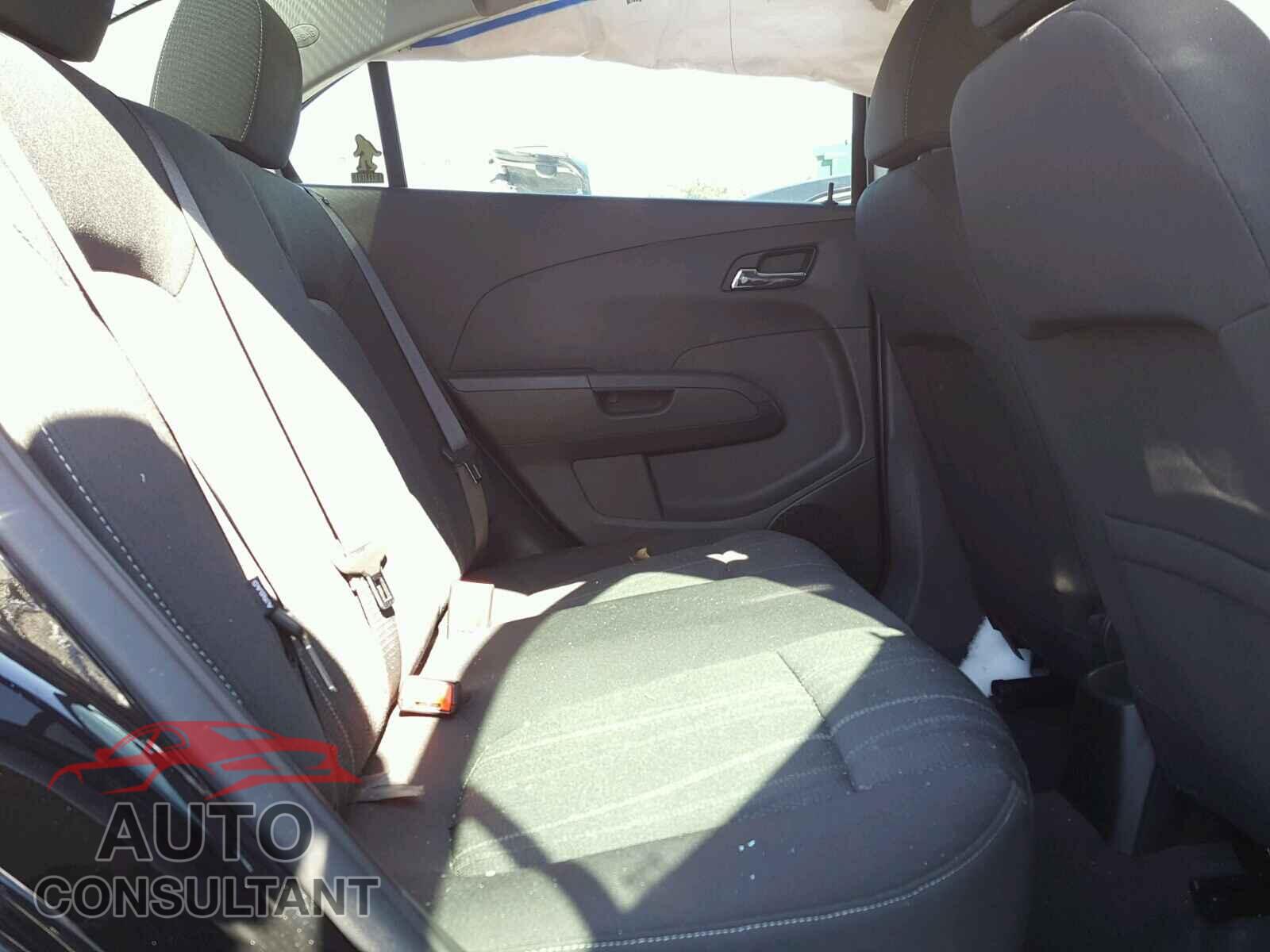 CHEVROLET SONIC 2017 - 1G1JD5SHXH4139316