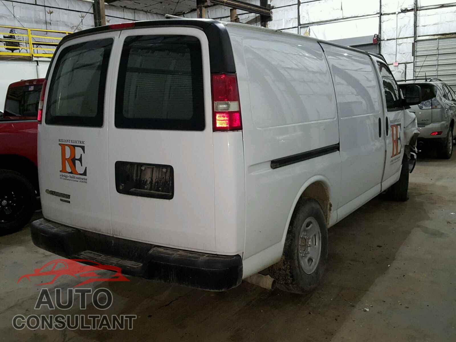 CHEVROLET EXPRESS 2015 - 1GCWGFCF9F1102490