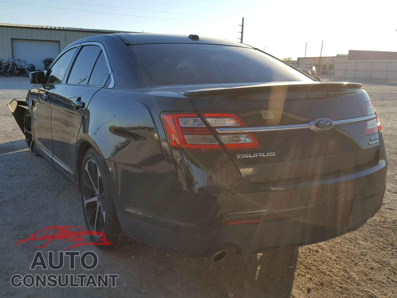 FORD TAURUS 2015 - 1FAHP2E89FG128722