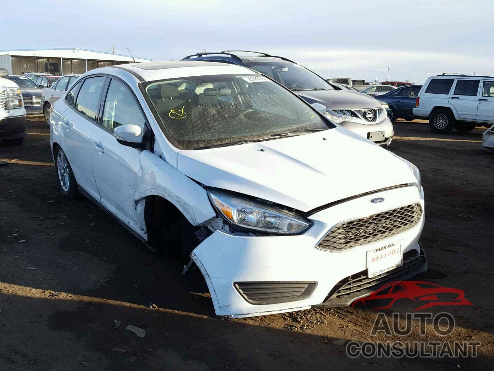 FORD FOCUS 2015 - 1FADP3F26FL329290