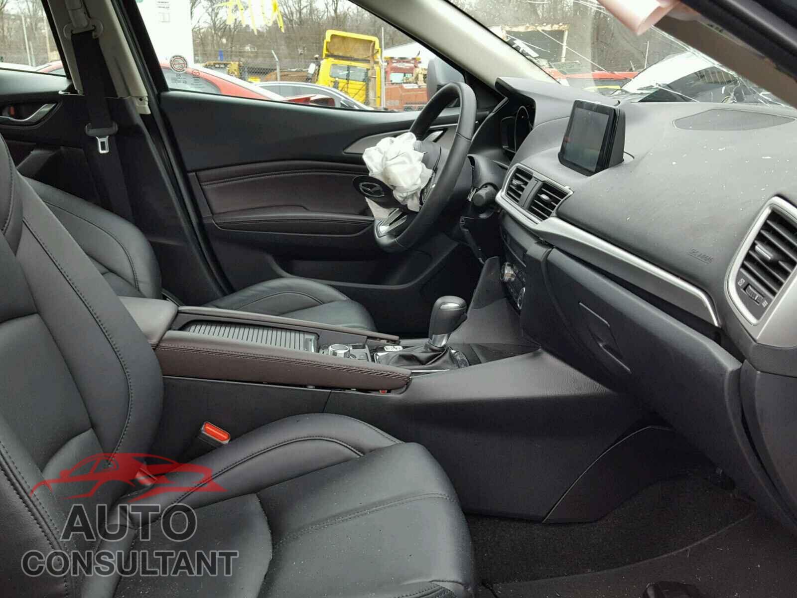 MAZDA 3 2017 - 3MZBN1V79HM121475