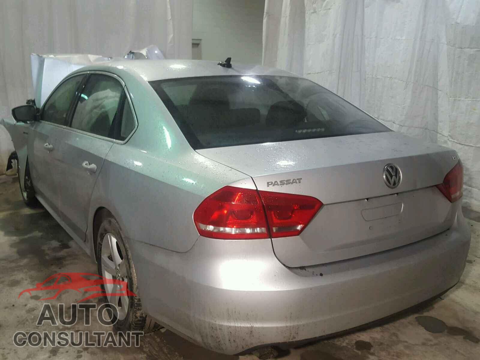 VOLKSWAGEN PASSAT 2015 - 1VWAT7A39FC114466
