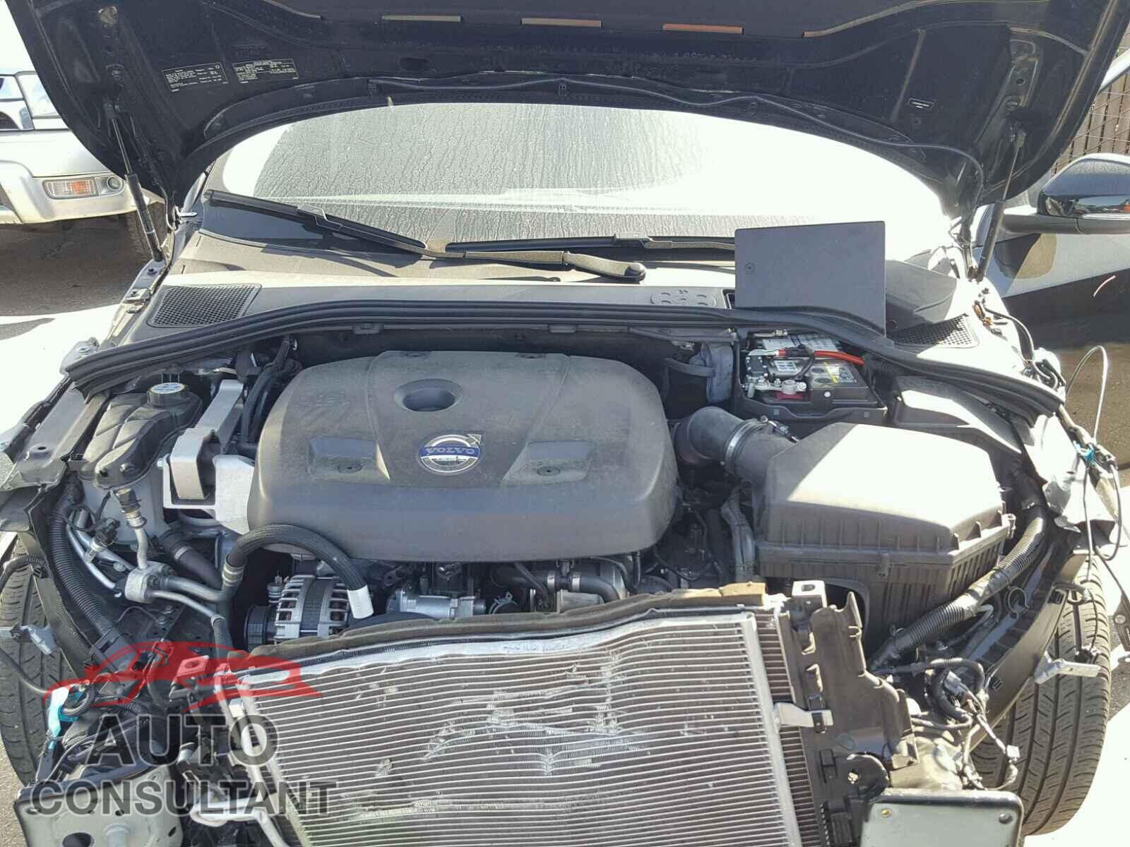 VOLVO V60 2015 - YV126MED4F1189372