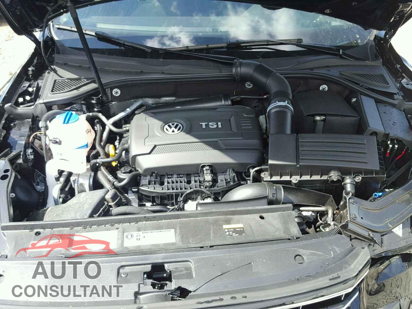VOLKSWAGEN PASSAT 2017 - 1VWAT7A34HC075577