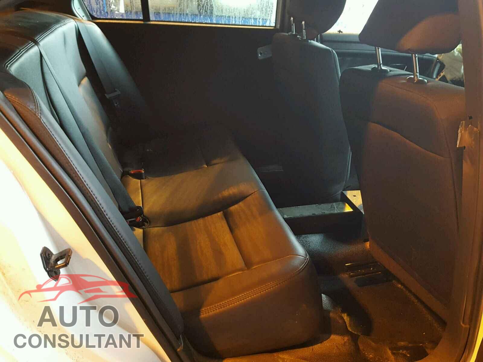FORD TAURUS 2017 - 1FAHP2L88HG105955