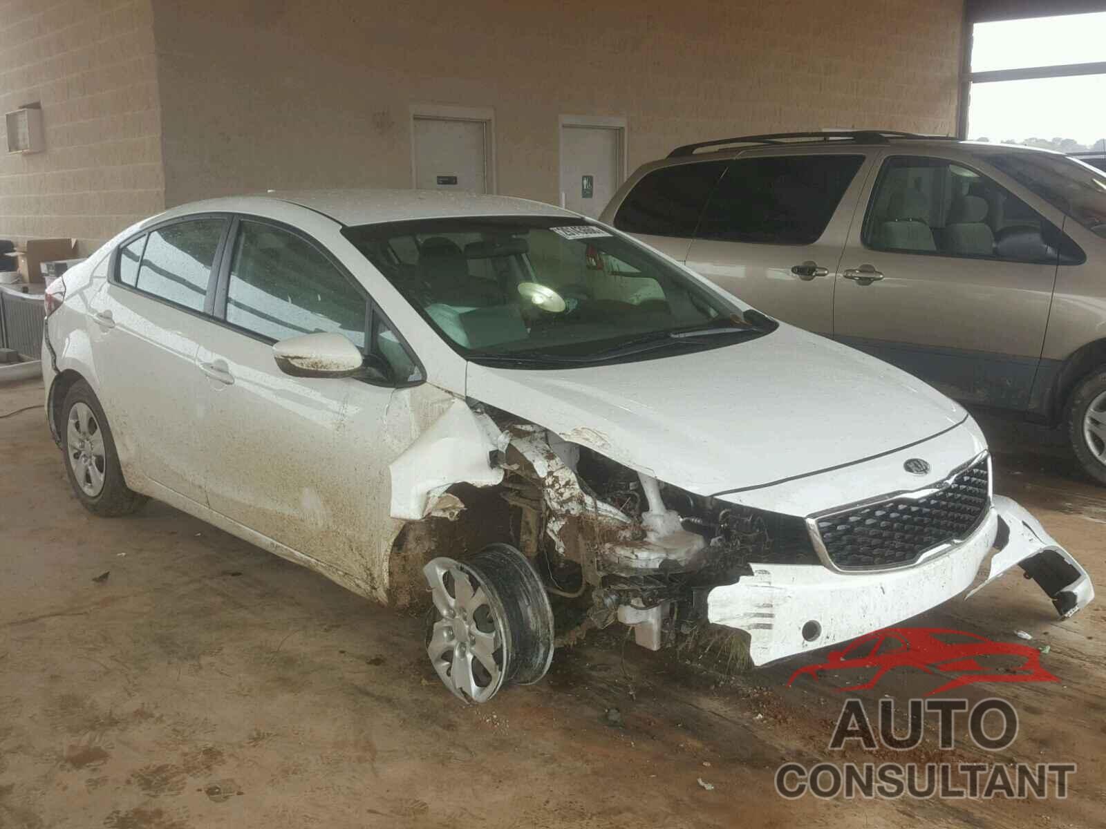 KIA FORTE 2018 - 3KPFK4A77JE168752