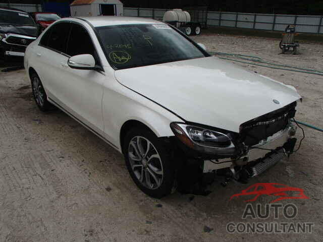 MERCEDES-BENZ C300 2015 - 55SWF4KB4FU028021