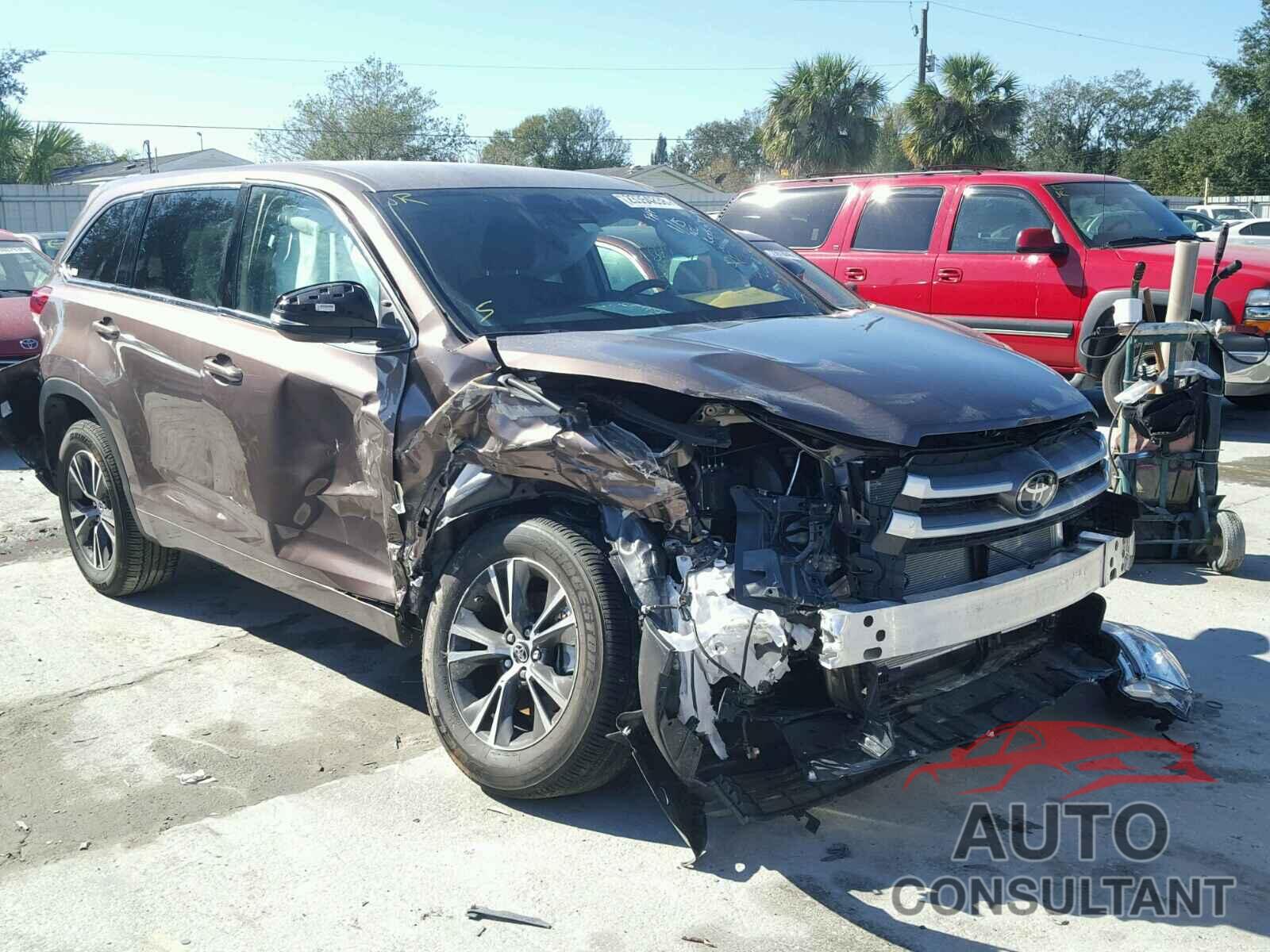 TOYOTA HIGHLANDER 2018 - 5TDZZRFH8JS243987