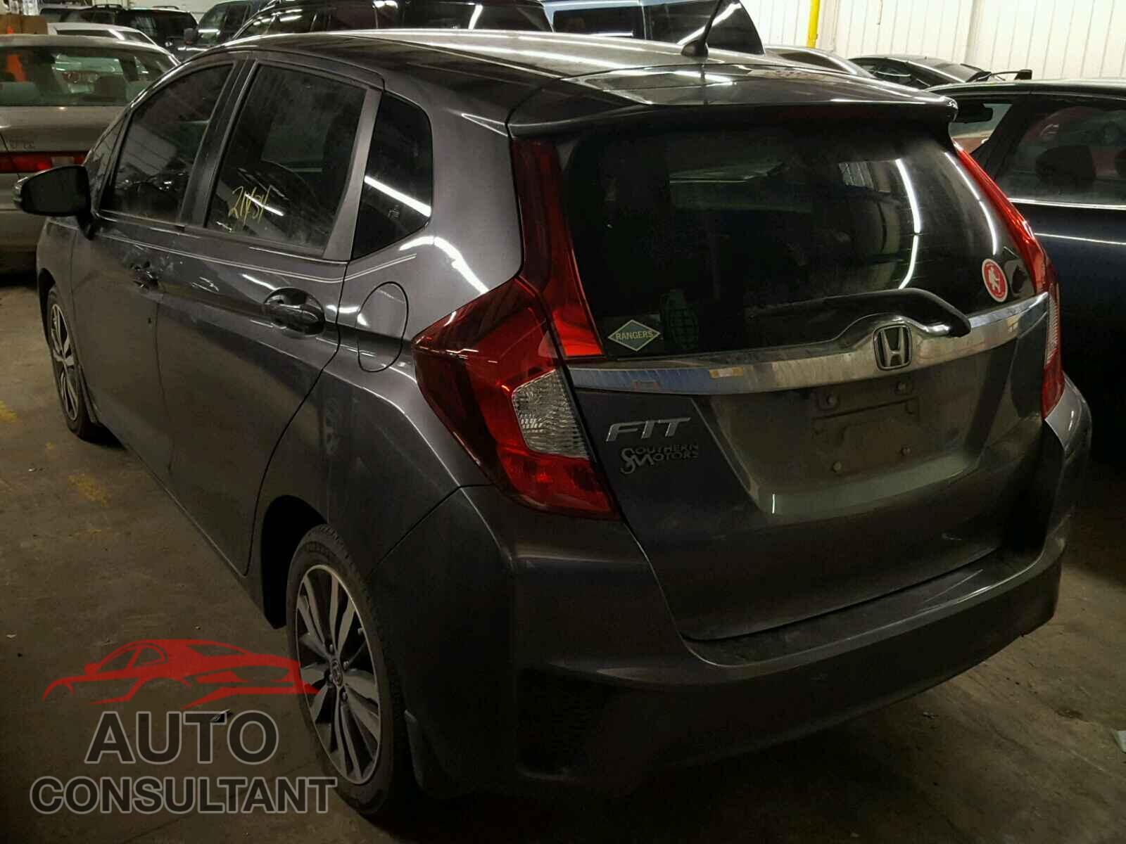 HONDA FIT 2015 - 3HGGK5G87FM775565