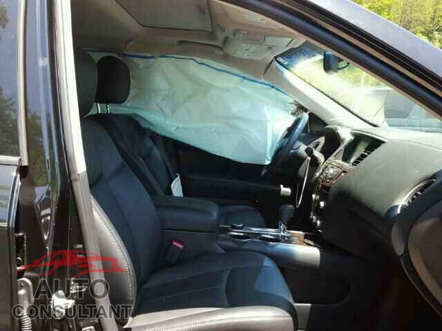 NISSAN PATHFINDER 2015 - 5N1AR2MMXFC667342