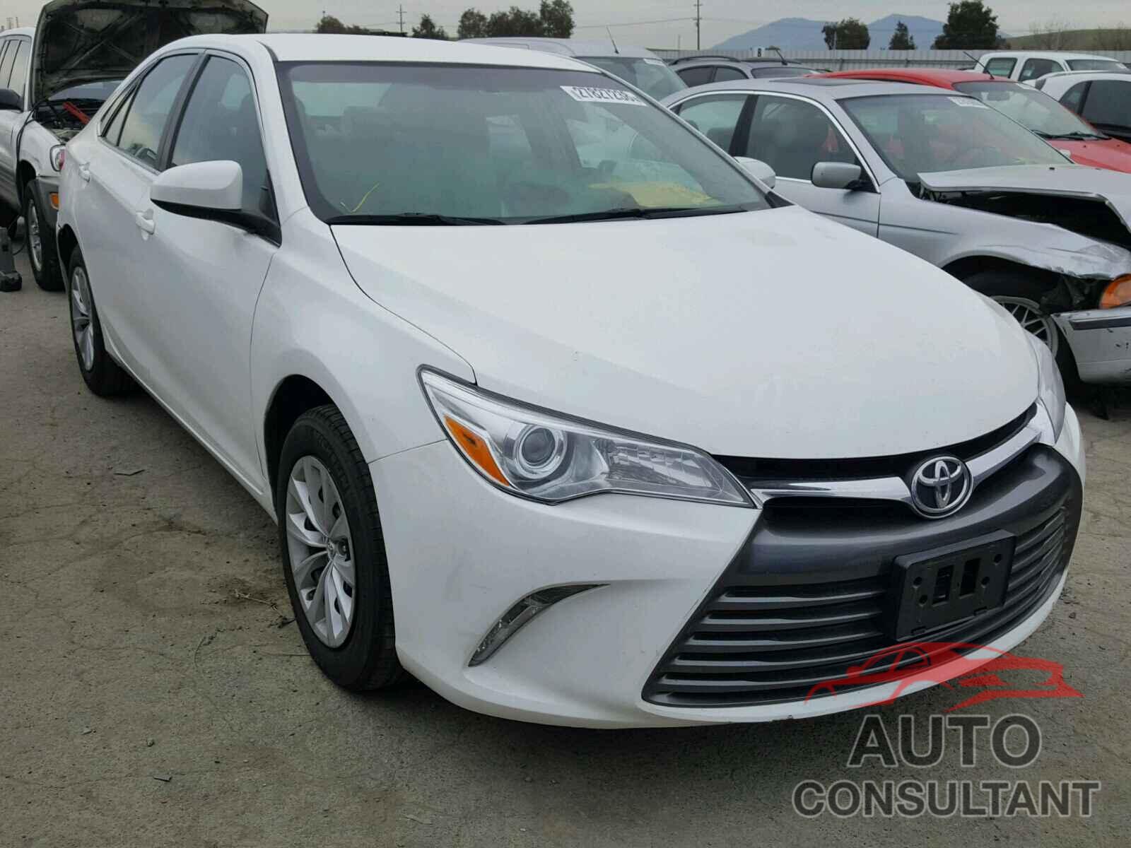 TOYOTA CAMRY 2016 - 4T4BF1FK3GR582282