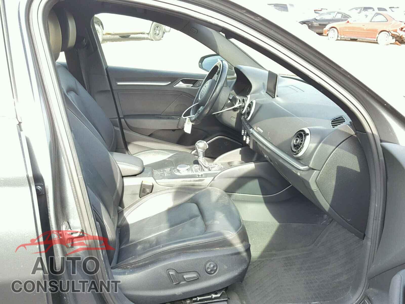 AUDI A3 2015 - WAUEFGFF7F1136084