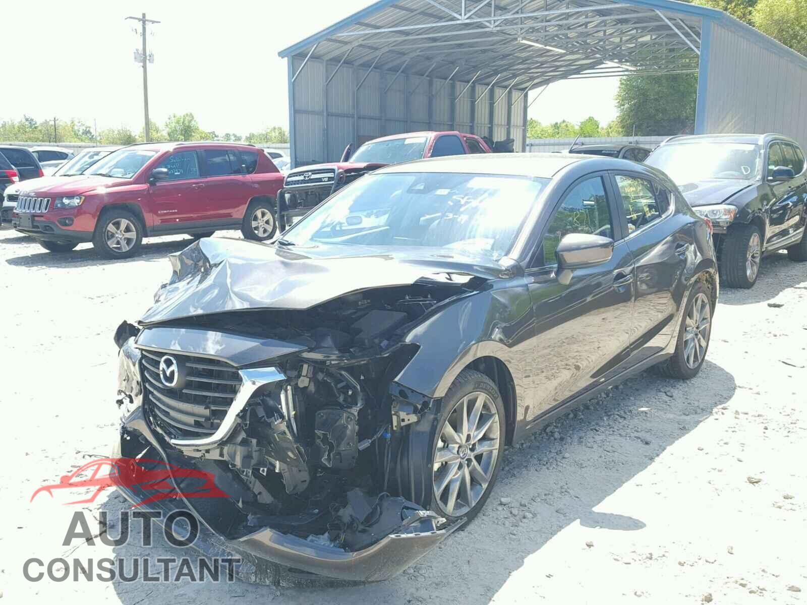 MAZDA 3 2018 - 3MZBN1L3XJM180864