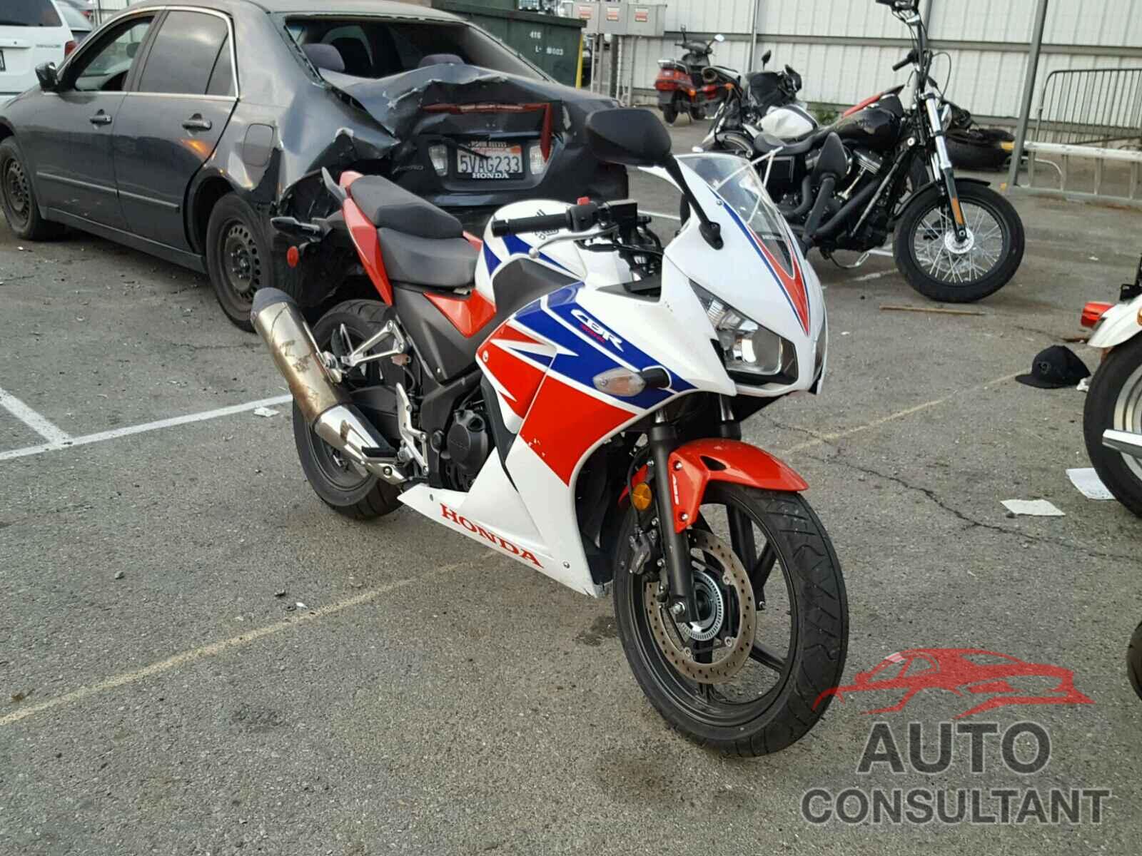 HONDA CBR CYCLE 2015 - MLHNC5155F5100544
