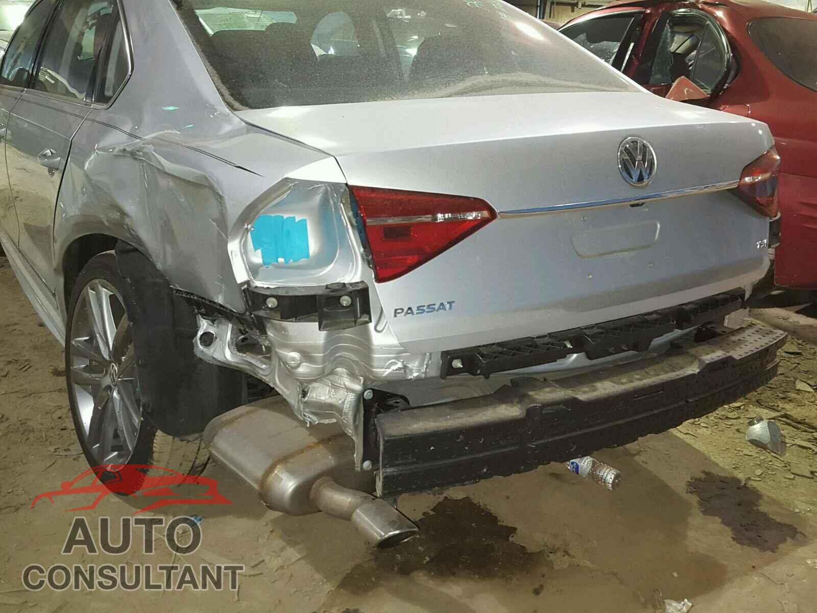VOLKSWAGEN PASSAT 2016 - 1VWAT7A37GC045603