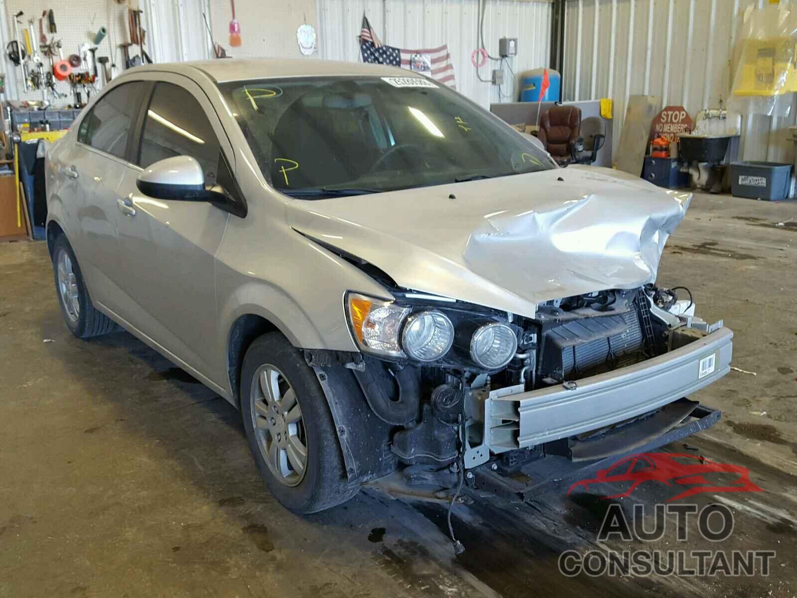 CHEVROLET SONIC 2016 - 1G1JC5SH3G4118857