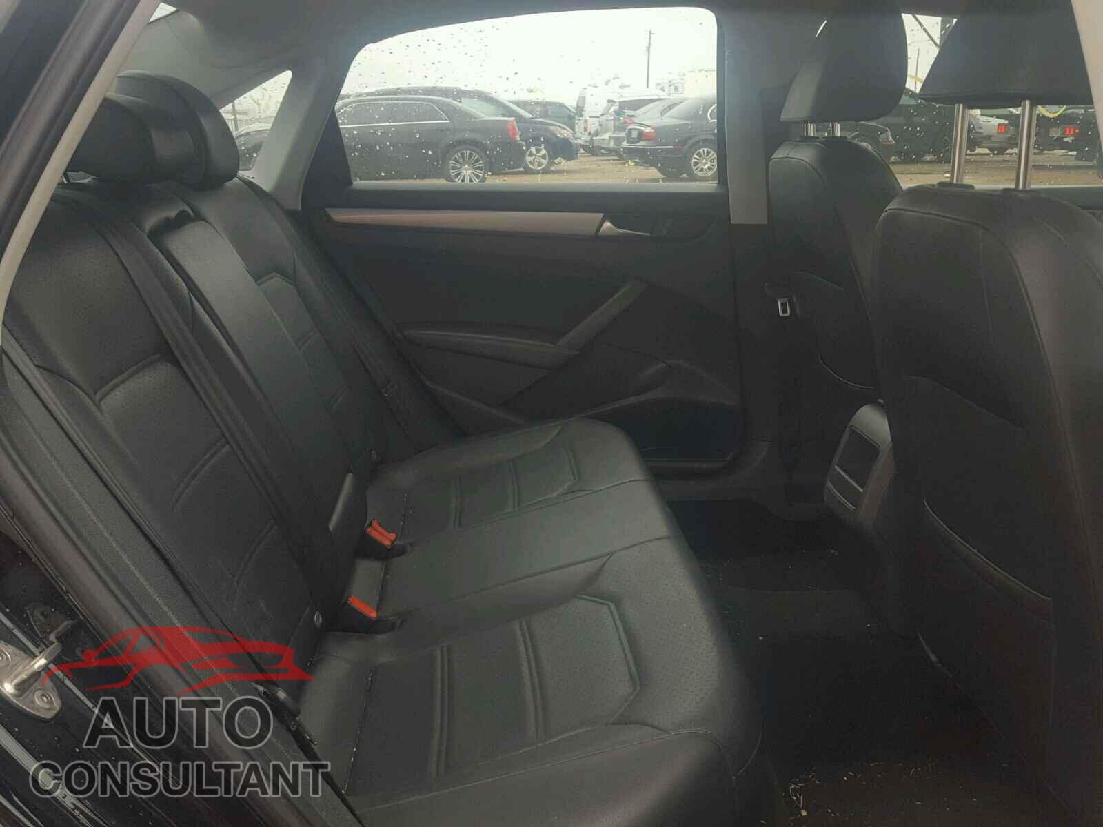 VOLKSWAGEN PASSAT 2015 - 1VWAT7A32FC048150