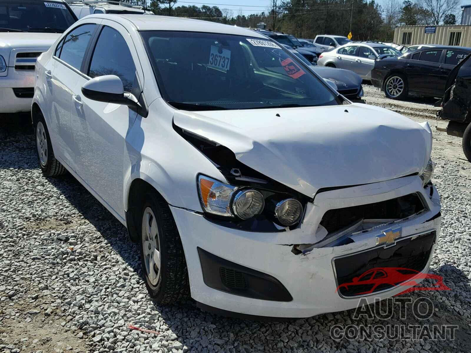 CHEVROLET SONIC 2015 - 1G1JA5SH1F4124225