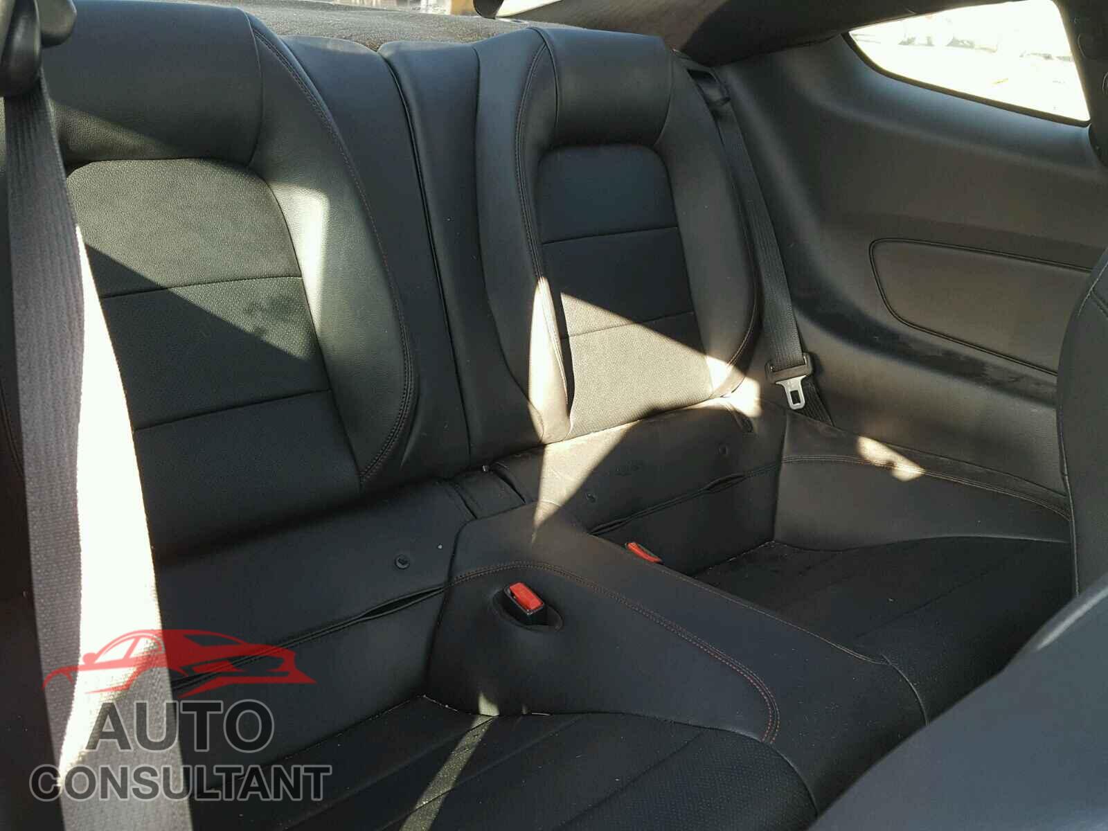 FORD MUSTANG 2015 - 1FA6P8TH2F5335588
