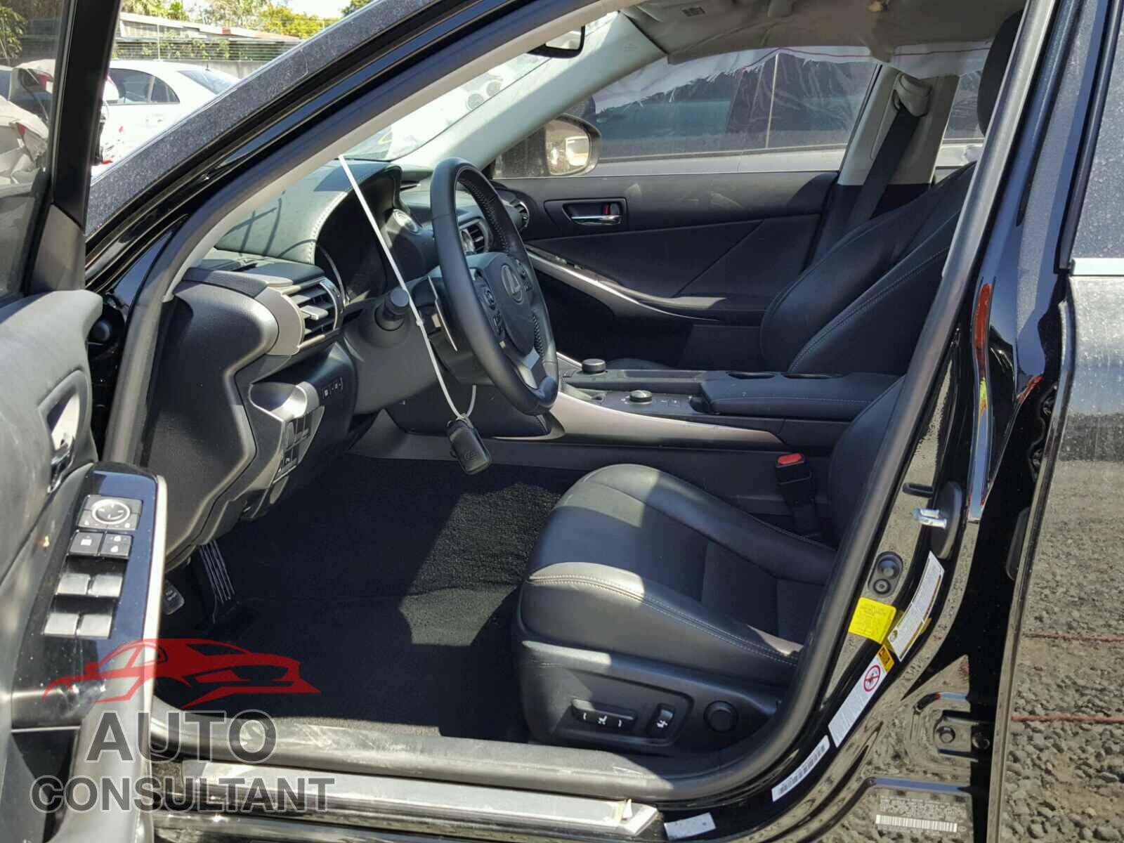 LEXUS IS250 2015 - JTHBF1D26F5080990