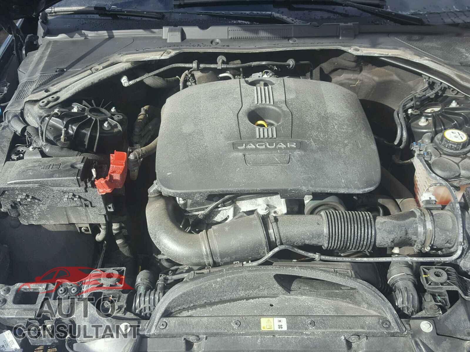 JAGUAR XE 2017 - SAJAR4BG7HA977834