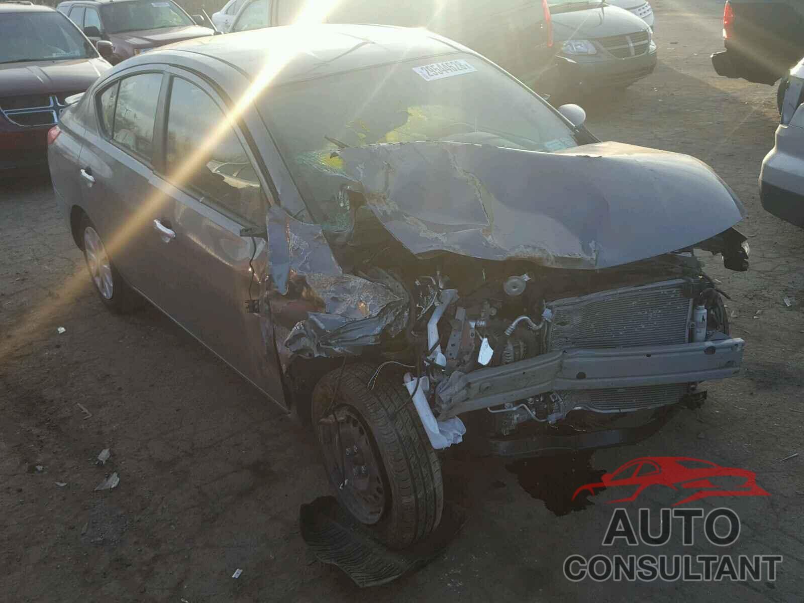 NISSAN VERSA 2017 - 3N1CN7AP9HL874559