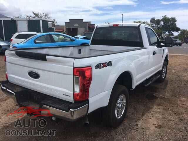 FORD F250 2017 - 1FTBF2B65HEB48518
