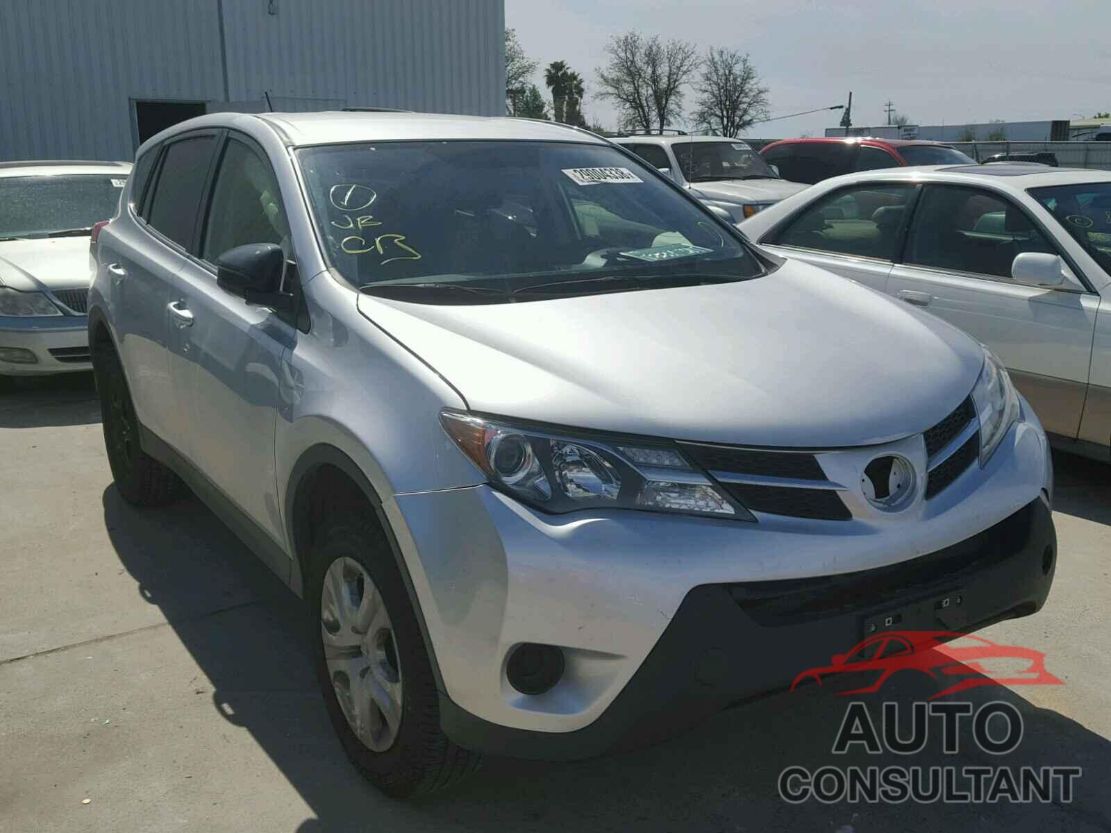 TOYOTA RAV4 2015 - JTMZFREV9FD077076