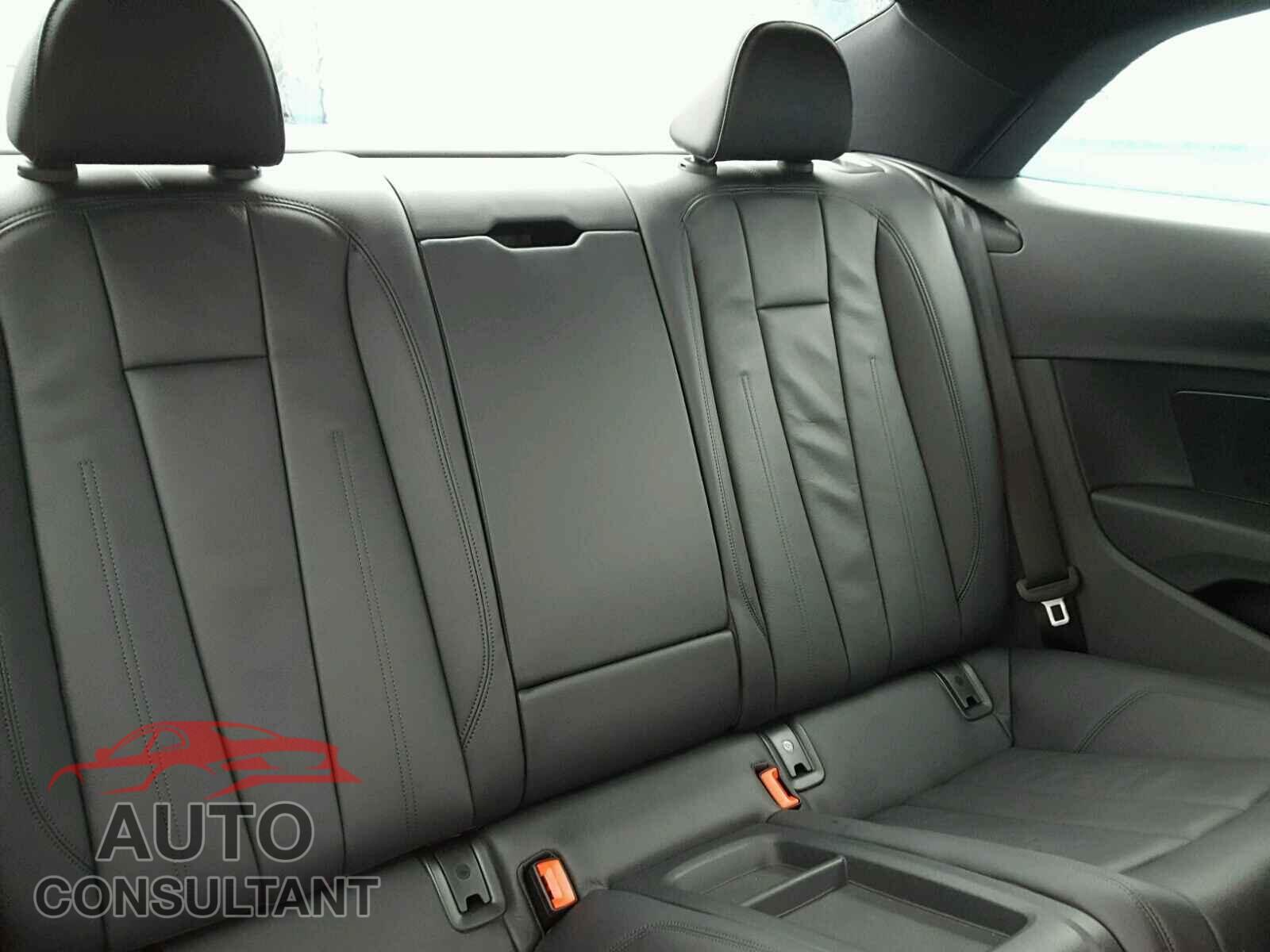 AUDI A5 2018 - WAUNNAF58JA001325