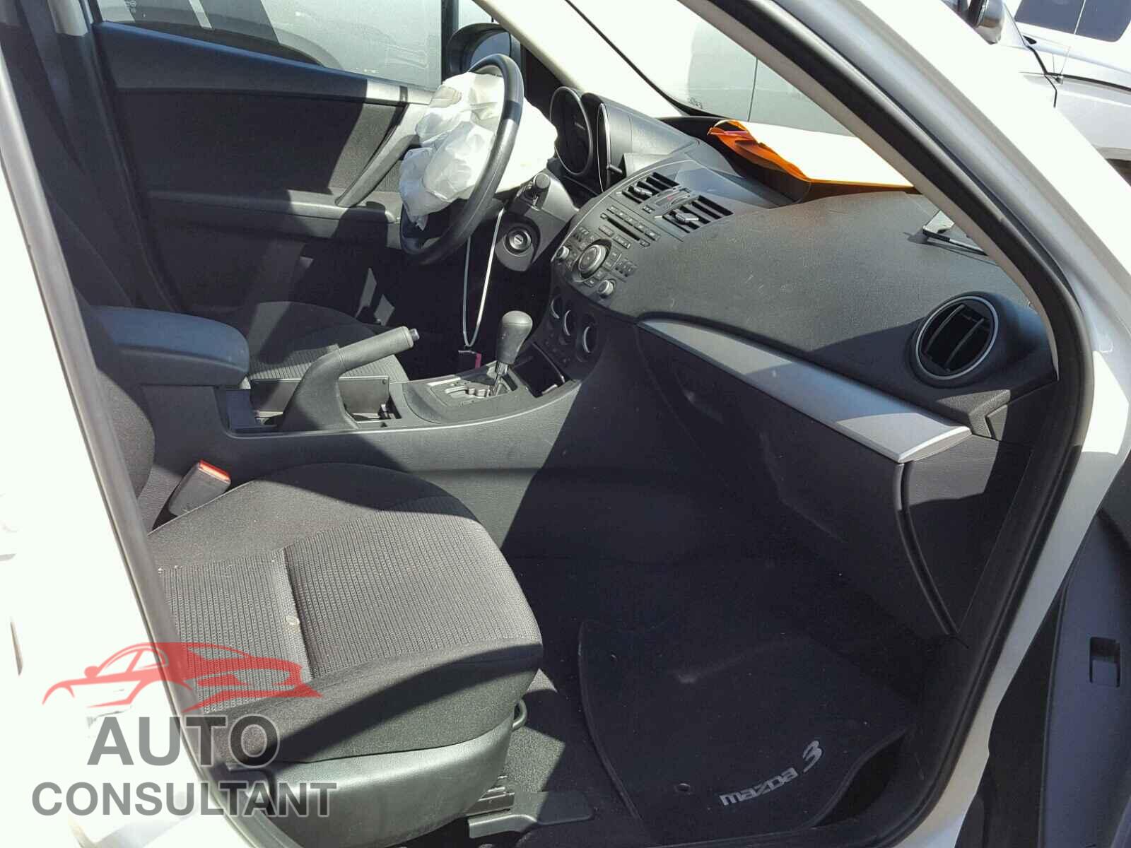 MAZDA 3 2013 - JM1BL1TG2D1821308