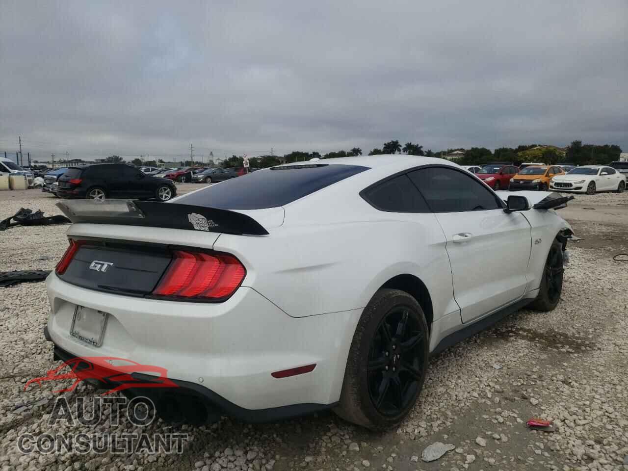 FORD MUSTANG 2020 - 1FA6P8CF8L5108237