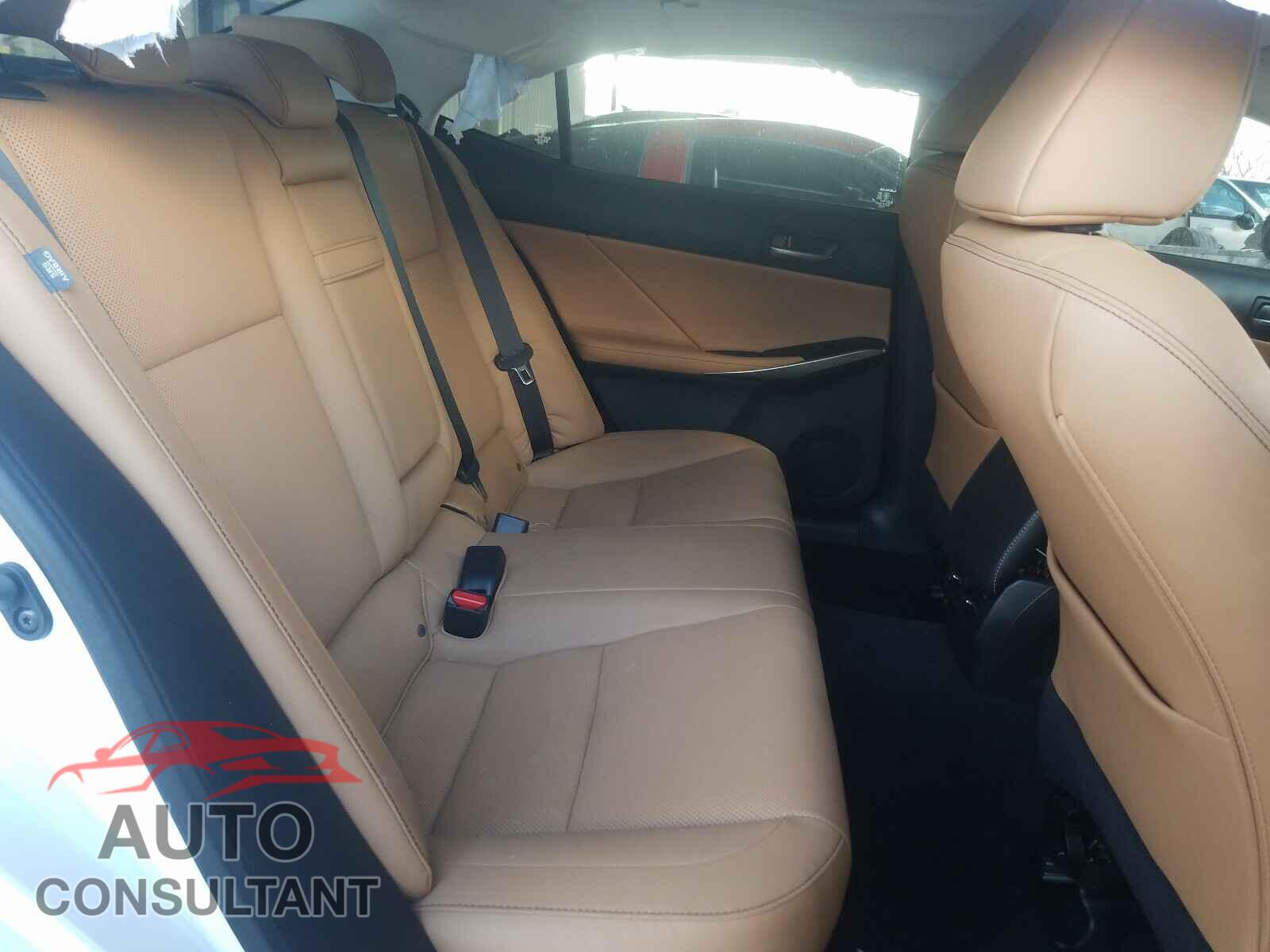 LEXUS IS 2020 - JTHAA1D27L5102971
