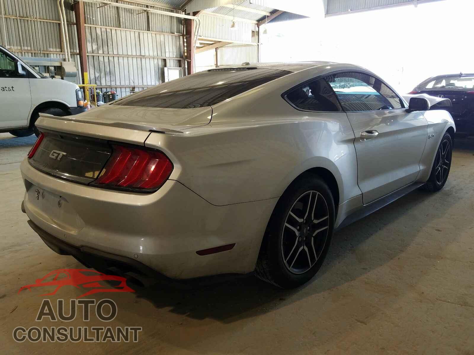 FORD MUSTANG 2019 - 1FA6P8CF4K5199926