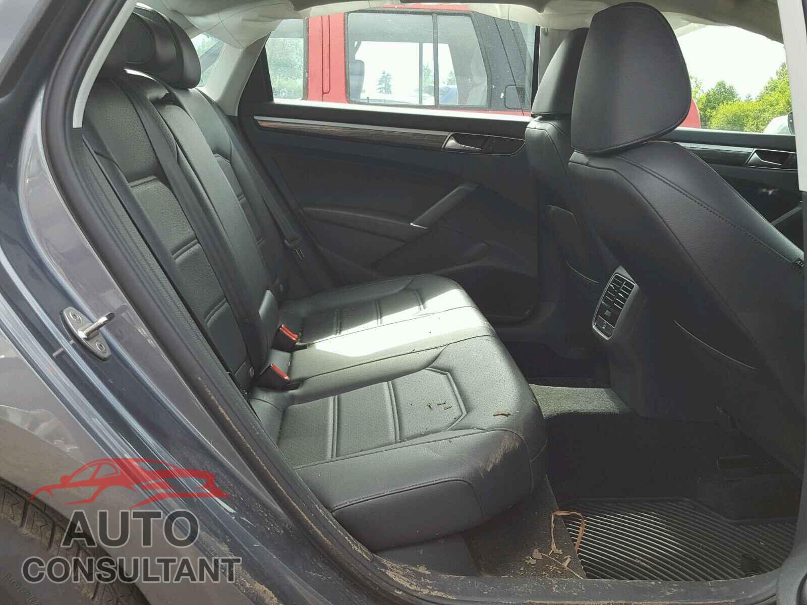 VOLKSWAGEN PASSAT 2016 - 1VWBT7A30GC015377
