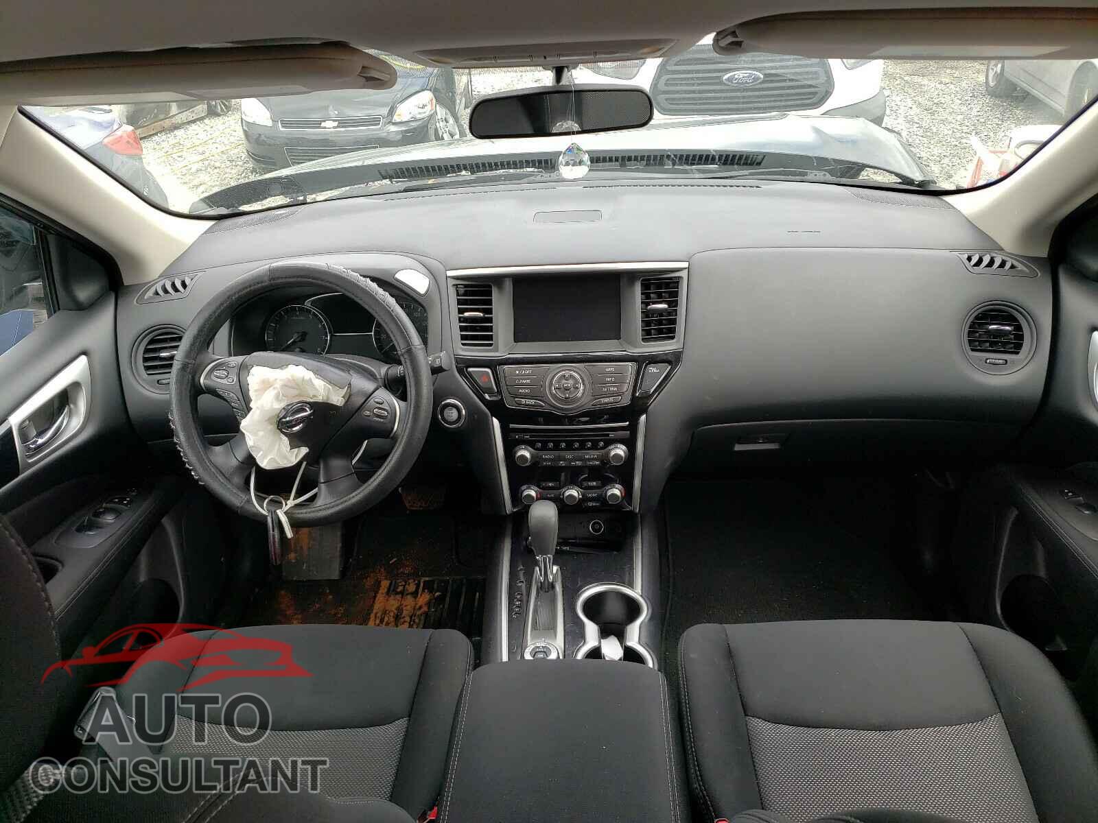 NISSAN PATHFINDER 2017 - 5N1DR2MM9HC685699