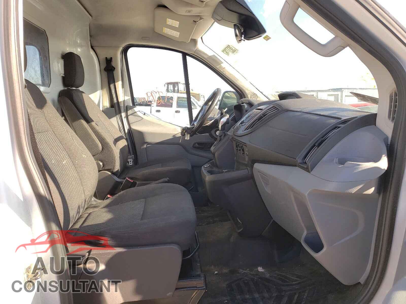 FORD TRANSIT CO 2017 - 1FTYR2ZM8HKA49473