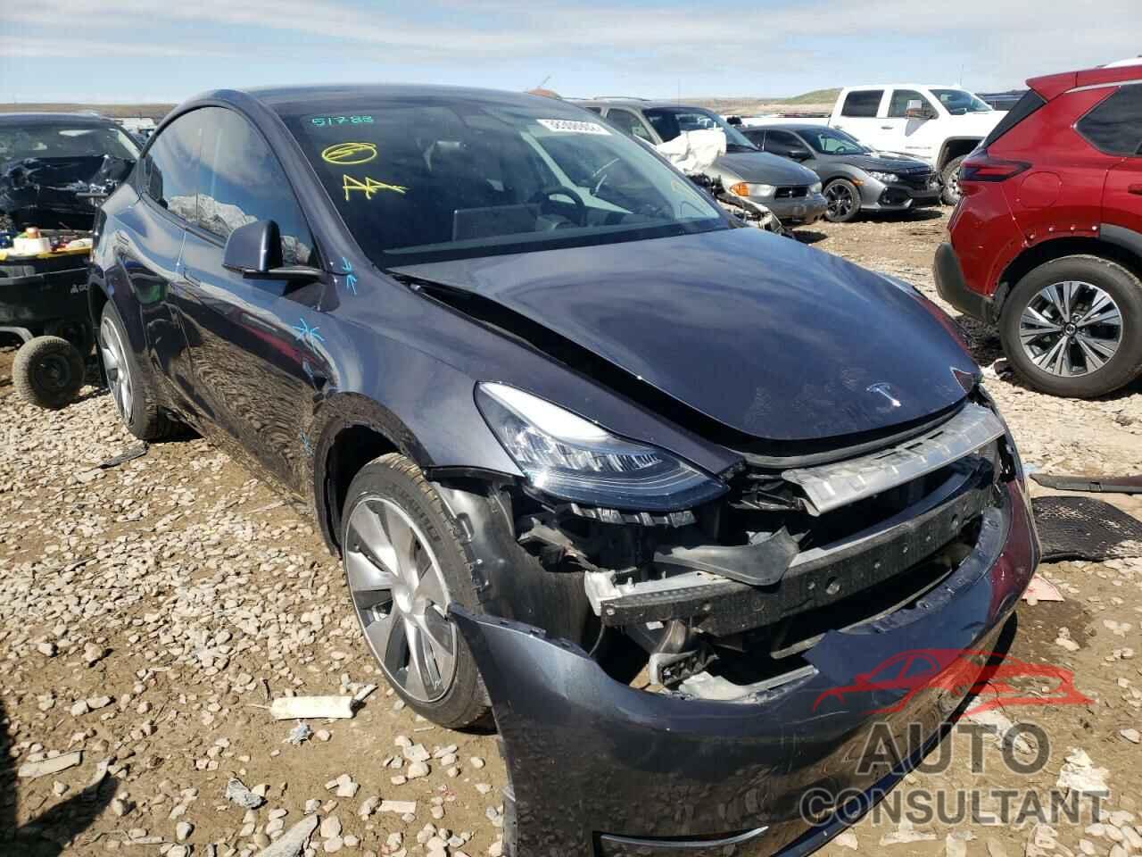 TESLA MODEL Y 2021 - 5YJYGDEE2MF153125