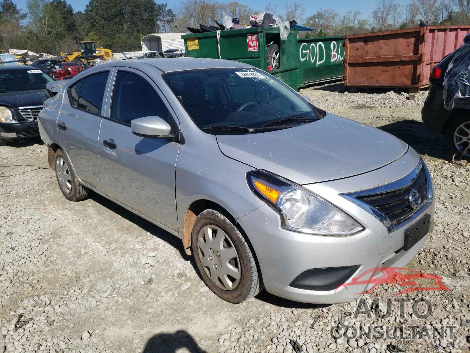 NISSAN VERSA 2018 - 3N1CN7APXJL807233